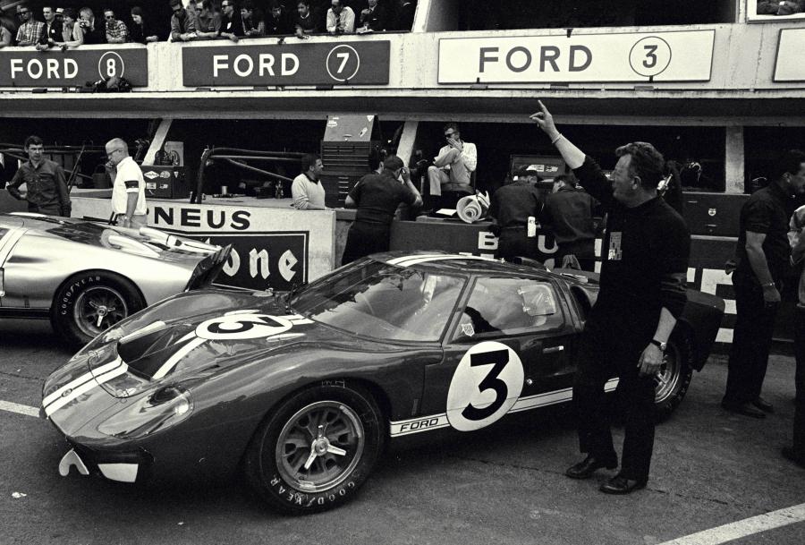  Ford GT40 (Mk II) 1965 года  (фото 19 из 118)